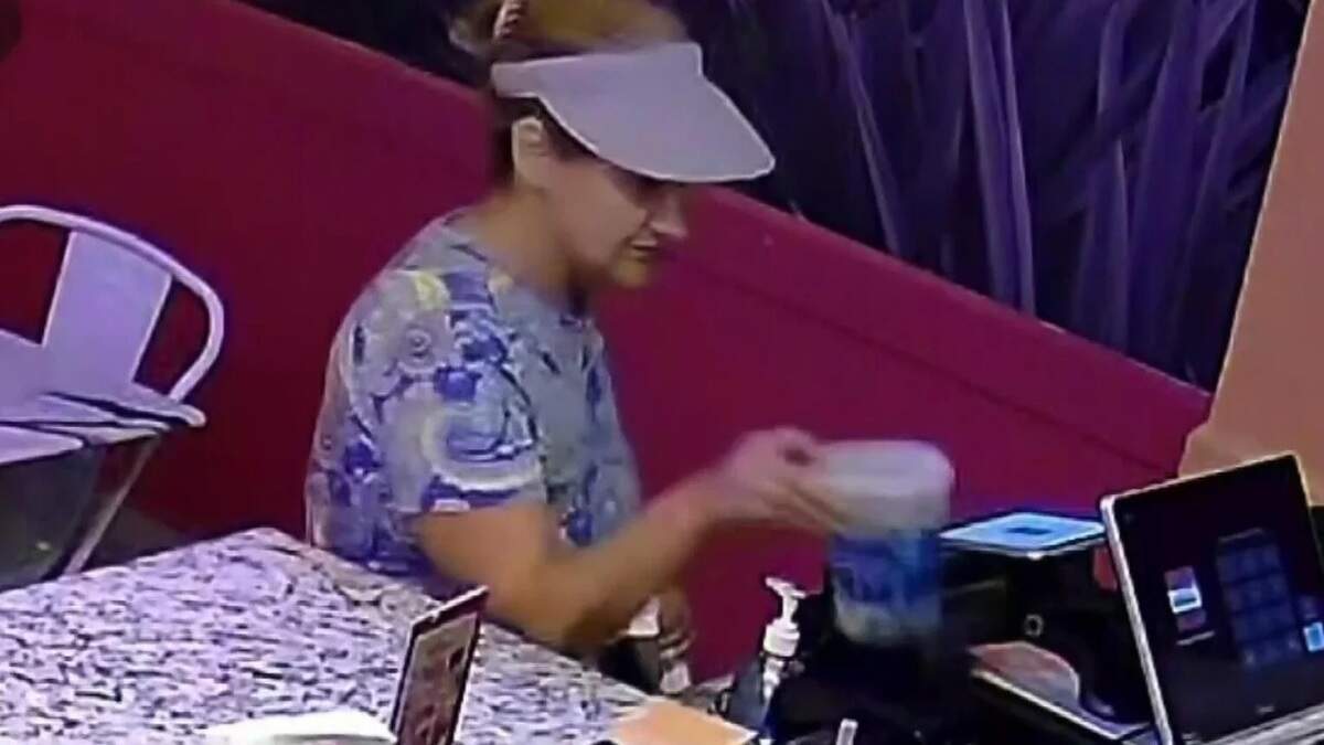 A tip jar was stolen from La Potranca Tacos & Cantina on Biscayne Boulevard in Miami’s Edgewater neighborhood on Aug. 19. Police are asking for information about this woman. A tip jar was stolen from La Potranca Tacos & Cantina on Biscayne Boulevard in Miami’s Edgewater neighborhood on Aug. 19. Police are asking for information about this woman.